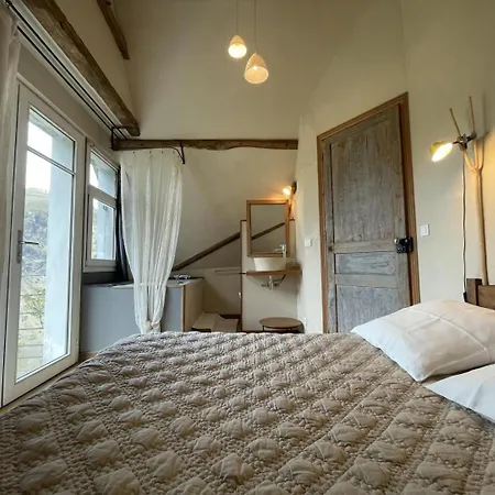 Uthurraltia * 拉尔罗