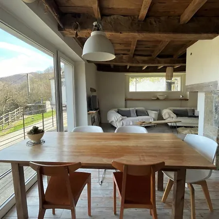 度假居 Uthurraltia