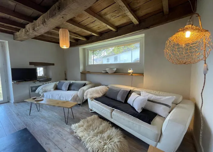 Uthurraltia بيت للعطل